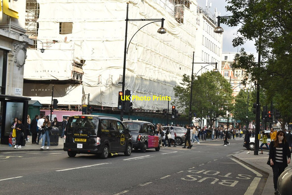 Photo 6"x4" Oxford St Westminster c2021 P1