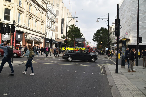 Photo 6"x4" Oxford St Westminster c2021