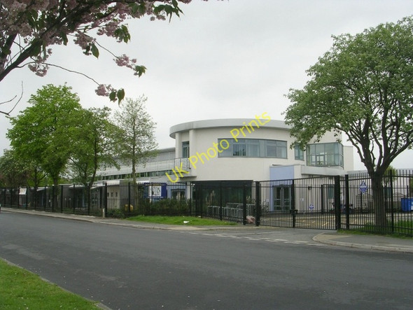 Photo 6"x4" Waterloo Primary School - Victoria Road Pudsey\/SE2233 c2009