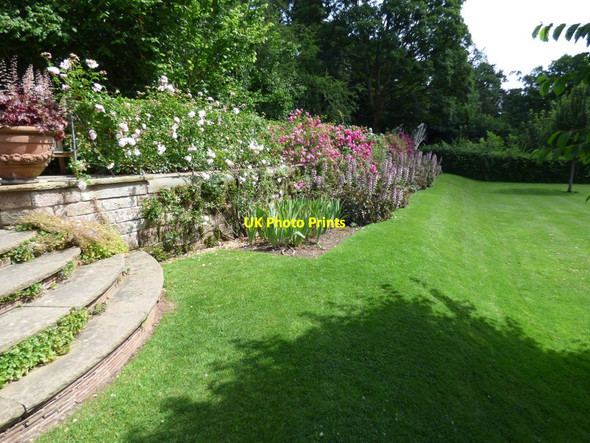 Photo 6"x4" Border at the front of the Manor Wightwick Manor c2017