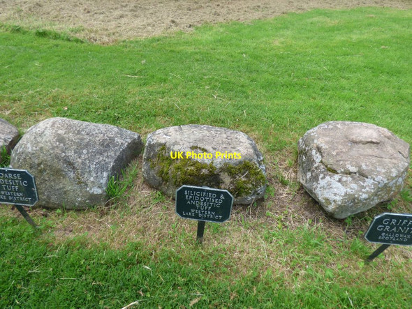 Photo 6"x4" Glacial erratic boulders Wightwick Manor c2017 P1