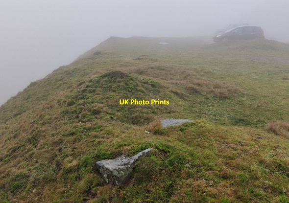Photo 6"x4" Titterstone Clee Hill in the clouds Dhustone c2021