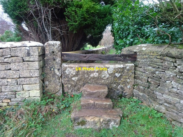 Photo 6"x4" Stone Stile, Rodborough Common Stroud\/SO8405 c2021