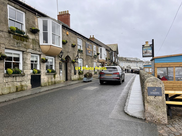 Photo 6"x4" The Harbour Inn Porthleven c2021