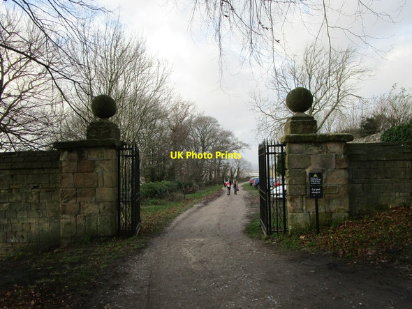 Photo 6"x4" Gateway below Bolsover Castle Bolsover c2022