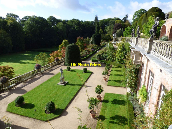 Photo 6"x4" The lawns in front of the Orangery Welshpool\/Y Trallwng c2016