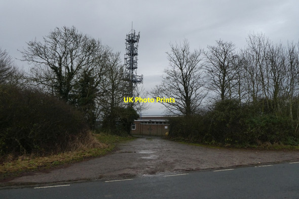 Photo 6"x4" Communications mast on Stillingfleet Hill Stillingfleet c2022