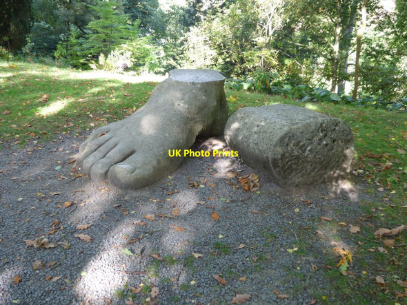 Photo 6"x4" Stone foot Welshpool\/Y Trallwng c2016