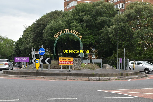 Photo 6"x4" Kings Road Roundabout Portsmouth\/SU6501 c2021