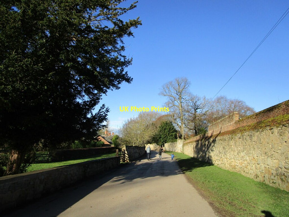 Photo 6"x4" The Cross Britain Way entering Melbourne Wilson\/SK4024 c2022