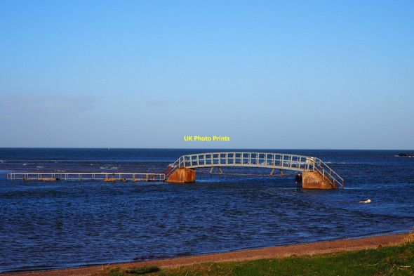 Photo 6"x4" The Bridge to Nowhere at Belhaven Beach Dunbar Dunbar c2022