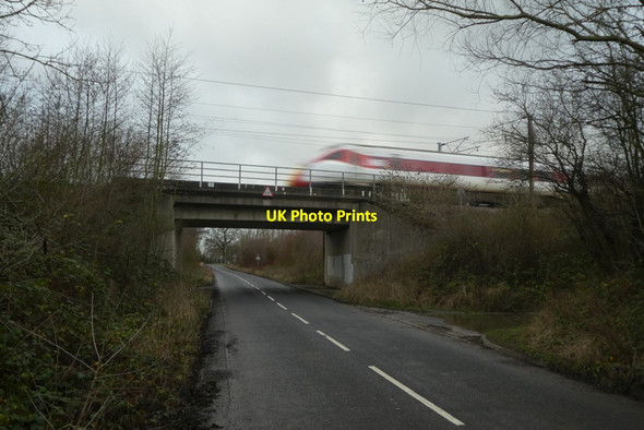 Photo 6"x4" Southbound train in Temple Hirst Temple Hirst c2022