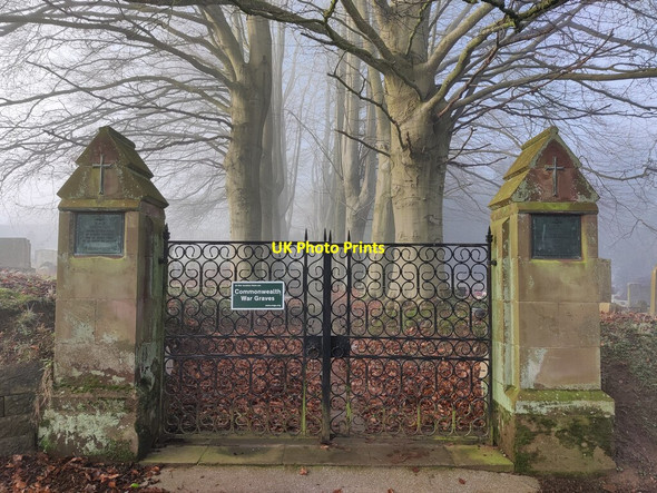 Photo 6"x4" Gates at St Peter's Churchyard Kinver c2022