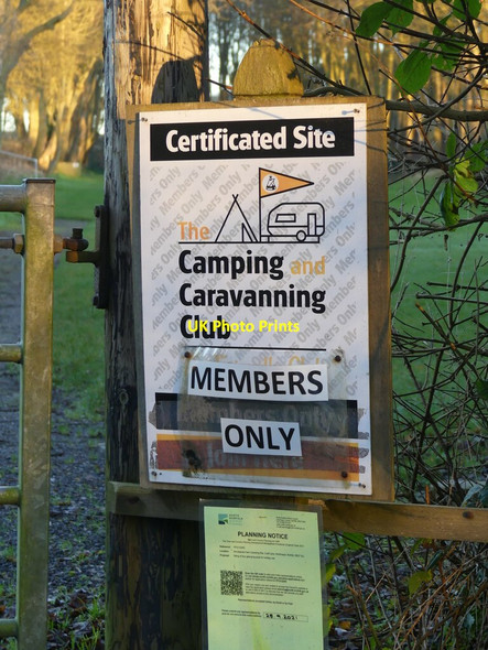 Photo 6"x4" Camping and Caravanning Sign Frogshall c2022
