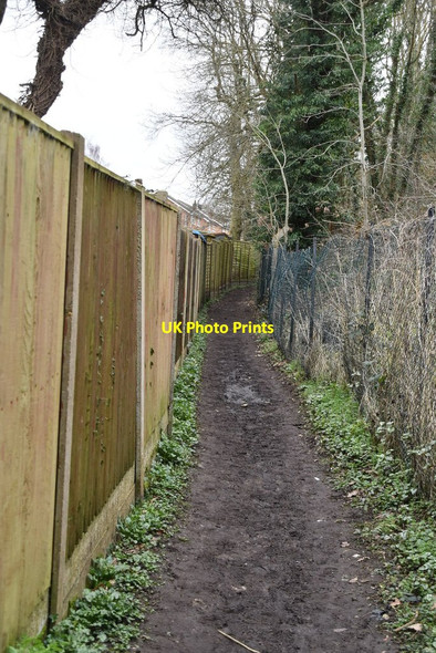 Photo 6"x4" Suburban footpath Ditton\/TQ7157 c2021