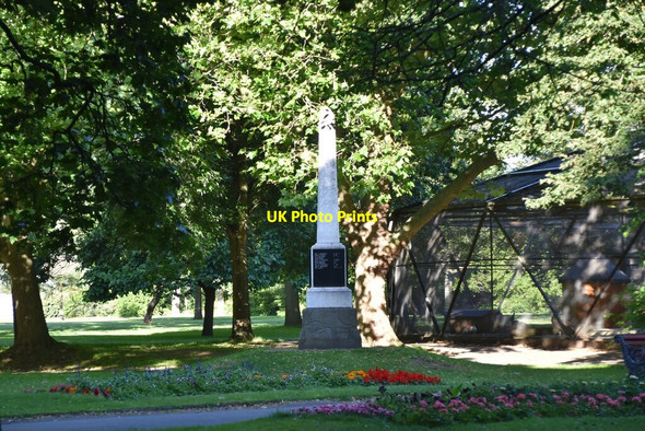 Photo 6"x4" HMS Victoria Memorial Portsmouth\/SU6501 c2021