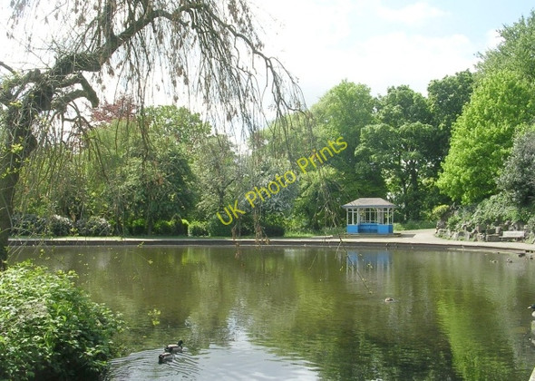 Photo 6"x4" Lake - Crow Nest Park Dewsbury c2009