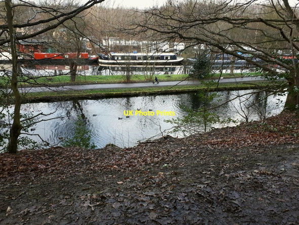 Photo 6"x4" Leeds and Liverpool Canal below Armley Upper Armley c2022