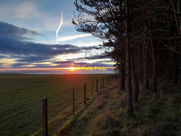 Photo 6"x4" Sunrise from Meikle Tarrel Rockfield\/NH9282 c2022
