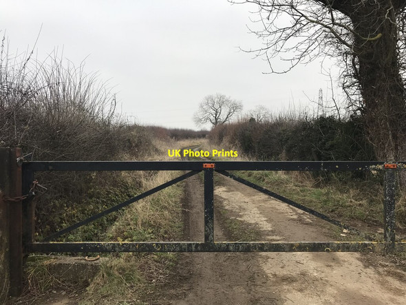 Photo 6"x4" Access to bridleway Lowick\/SP9780 c2022