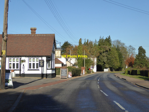 Photo 6"x4" B1080 Ipswich Road by The Compasses, Holbrook Holbrook\/TM1636 c2017