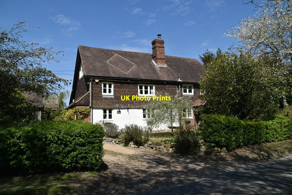 Photo 6"x4" April Cottage Furner's Green c2021