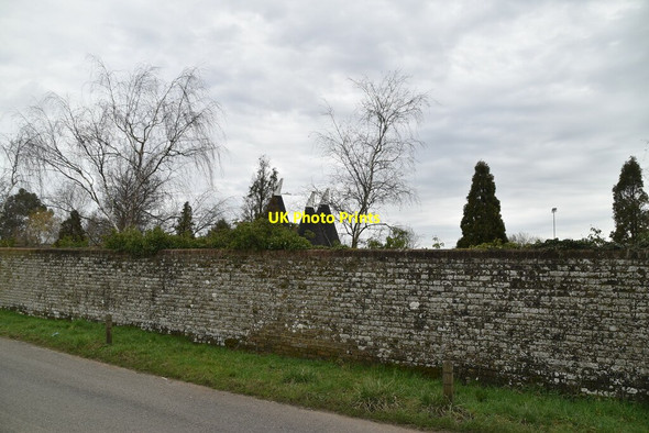 Photo 6"x4" Great Fowle Hall Oast Gain Hill c2021 P1