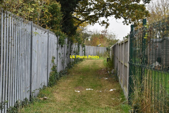 Photo 6"x4" Enclosed footpath Fullwell Cross c2021