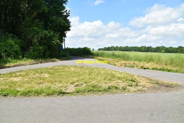 Photo 6"x4" Minor road junction Abington Pigotts c2021