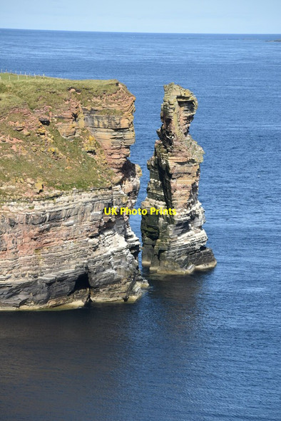 Photo 6"x4" Sea stack John O' Groats c2021