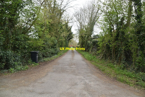 Photo 6"x4" Footpath off New Barn Rd Farthing Green c2021
