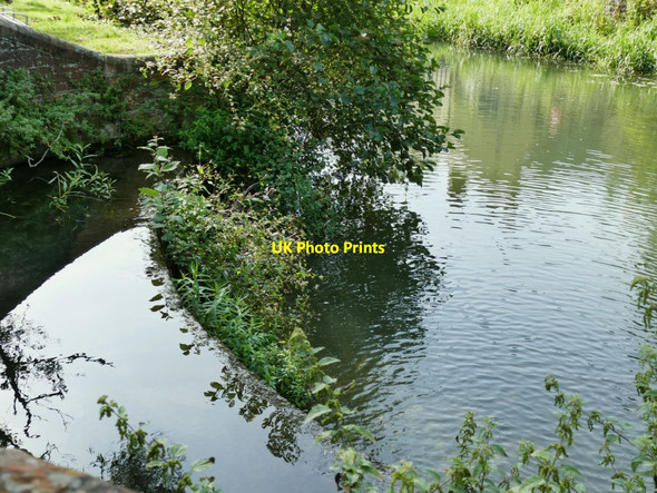 Photo 6"x4" Overflow at the southern end of the Oxford Canal Oxford\/SP5106 c2021
