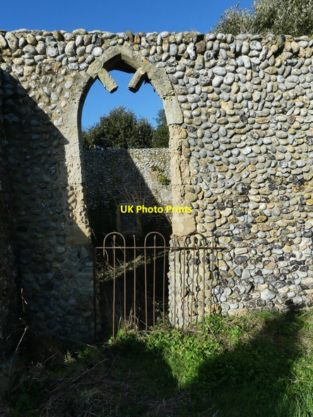 Photo 6"x4" Blocked entrance to ruined end of Church Lessingham c2022
