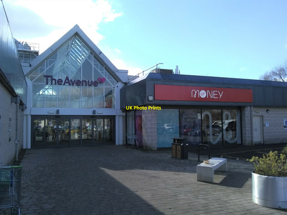 Photo 6"x4" The Avenue shopping centre Newton Mearns c2022