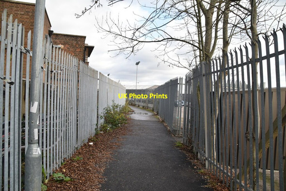 Photo 6"x4" Fenced in Loughton\/TQ4396 c2021