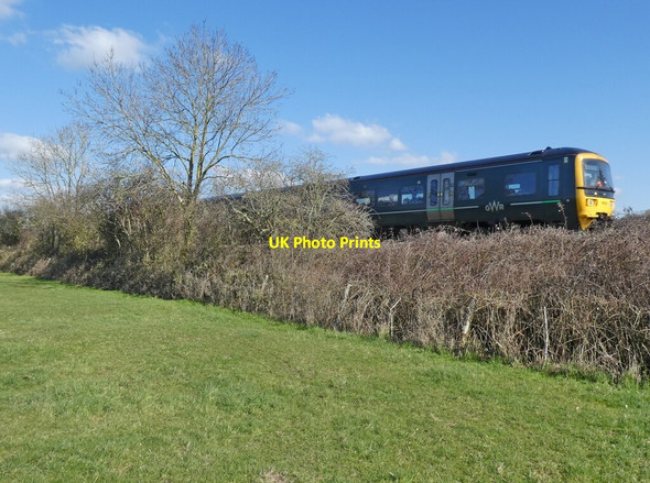 Photo 6"x4" Weymouth train passes North Barrow North Barrow c2022