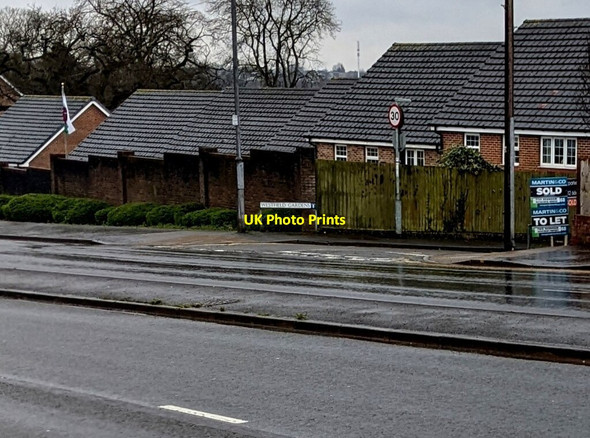 Photo 6"x4" SOLD board and TO LET board on a Malpas corner, Newport Newport\/Casnewydd c2022