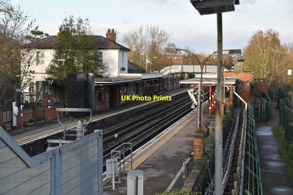 Photo 6"x4" Theydon Bois Station Theydon Bois c2021