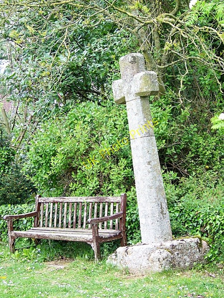 Photo 6"x4" Churchyard Cross, Church of St George, Shillingford St George Shillingford St George c2009