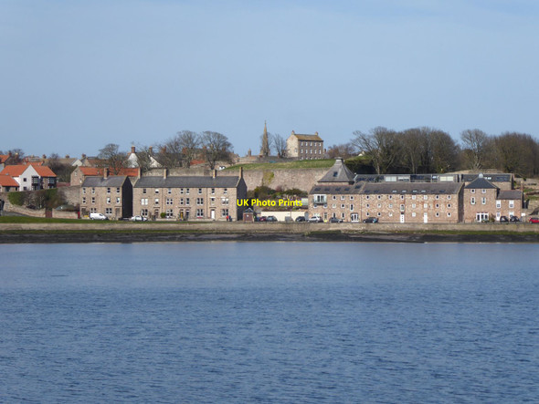 Photo 6"x4" Berwick Town Walls and Pier Road Berwick-upon-Tweed c2022