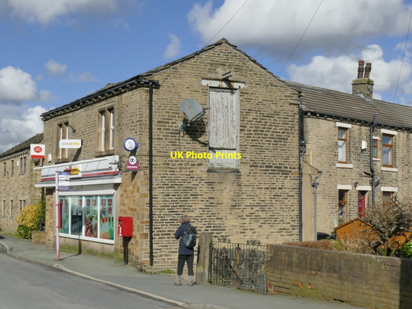 Photo 6"x4" Go Local, Towngate, Northowram Halifax c2022
