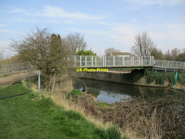 Photo 6"x4" Footbridge and aqueduct Cowbridge\/TF3247 c2022