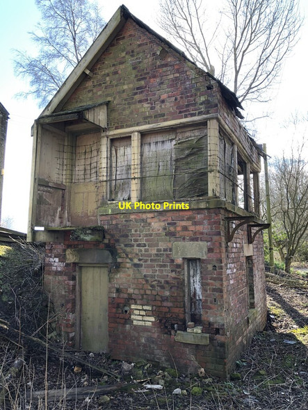 Photo 6"x4" Derelict Signal Box At Cat Castle Lartington c2022