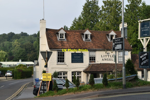 Photo 6"x4" The Little Angel Henley-on-Thames c2021