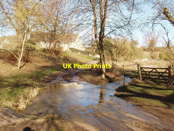 Photo 6"x4" Ford in Swinbrook Swinbrook c2006
