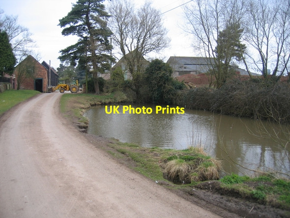 Photo 6"x4" Pond, Moreton Underhill Morton Underhill c2006