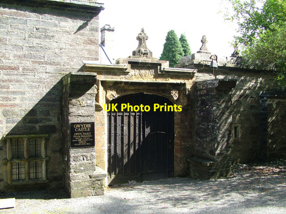 Photo 6"x4" Gwydir Castle Llanrwst c2005