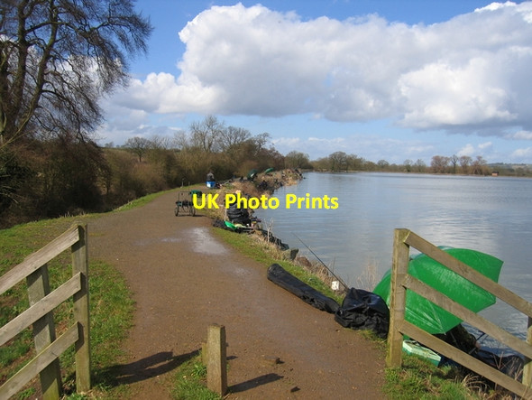 Photo 6"x4" Fisherman at Boddington Reservoir Lower Boddington c2006