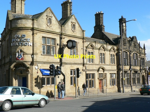 Photo 6"x4" The Old Police Station and Library, Chapel Allerton Chapel Allerton\/SE3037 c2006