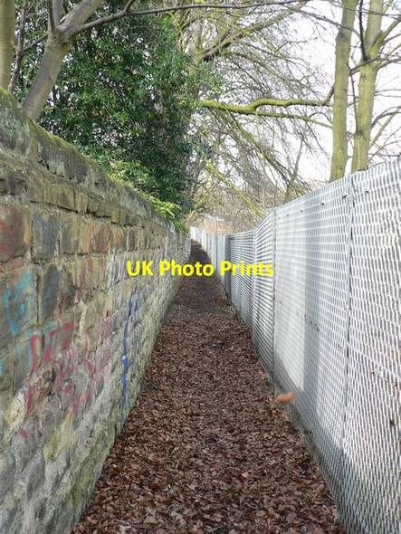 Photo 6"x4" Footpath by railway cutting, Headingley Burley\/SE2734 c2006